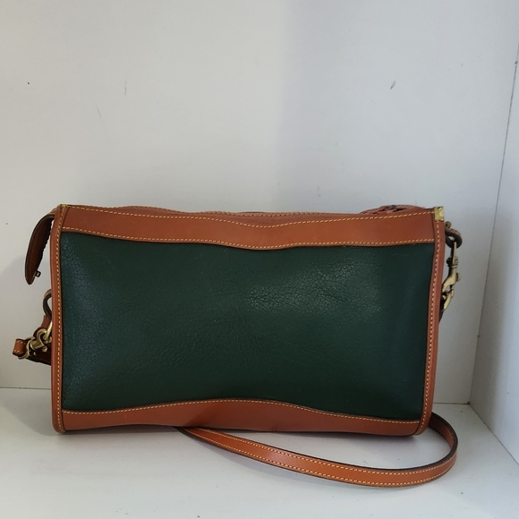 Vintage Dooney and bourke Olive Green Color Pebbled Leather/Tan Crossbody bag - Picture 4 of 13